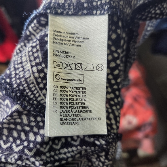 ⭐️H&M Conscious Blue and White Tank Top with Scoop Neck Size Small - Picture 3 of 4